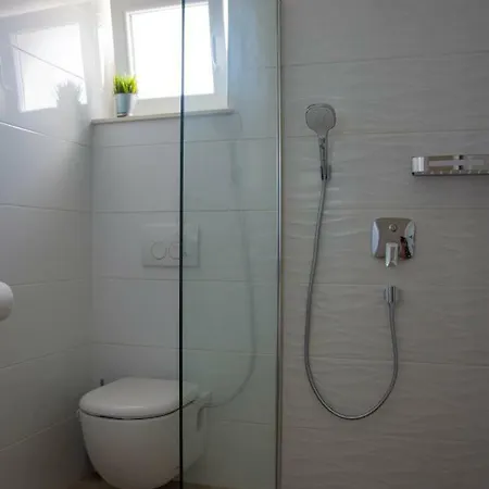 Melody Apartment Mandre