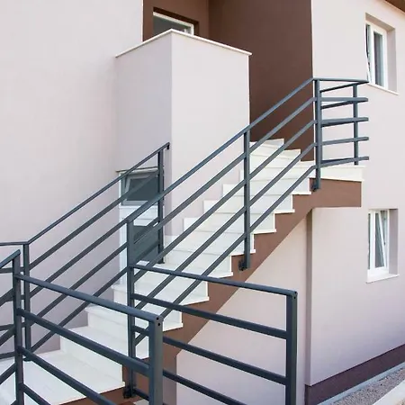 Apartment Melody *