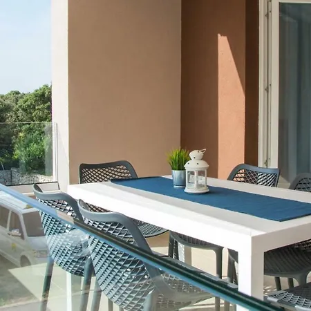 Melody Apartment Mandre